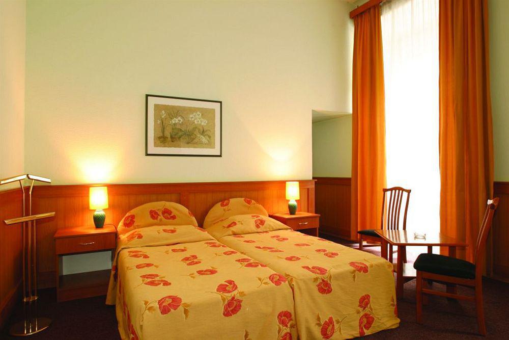 Hotel City Swing Budapest Room photo